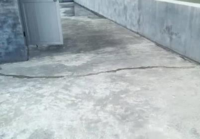 乐清楼顶漏水维修公司分享下如何解决卫生间隐蔽部位漏水的问题?